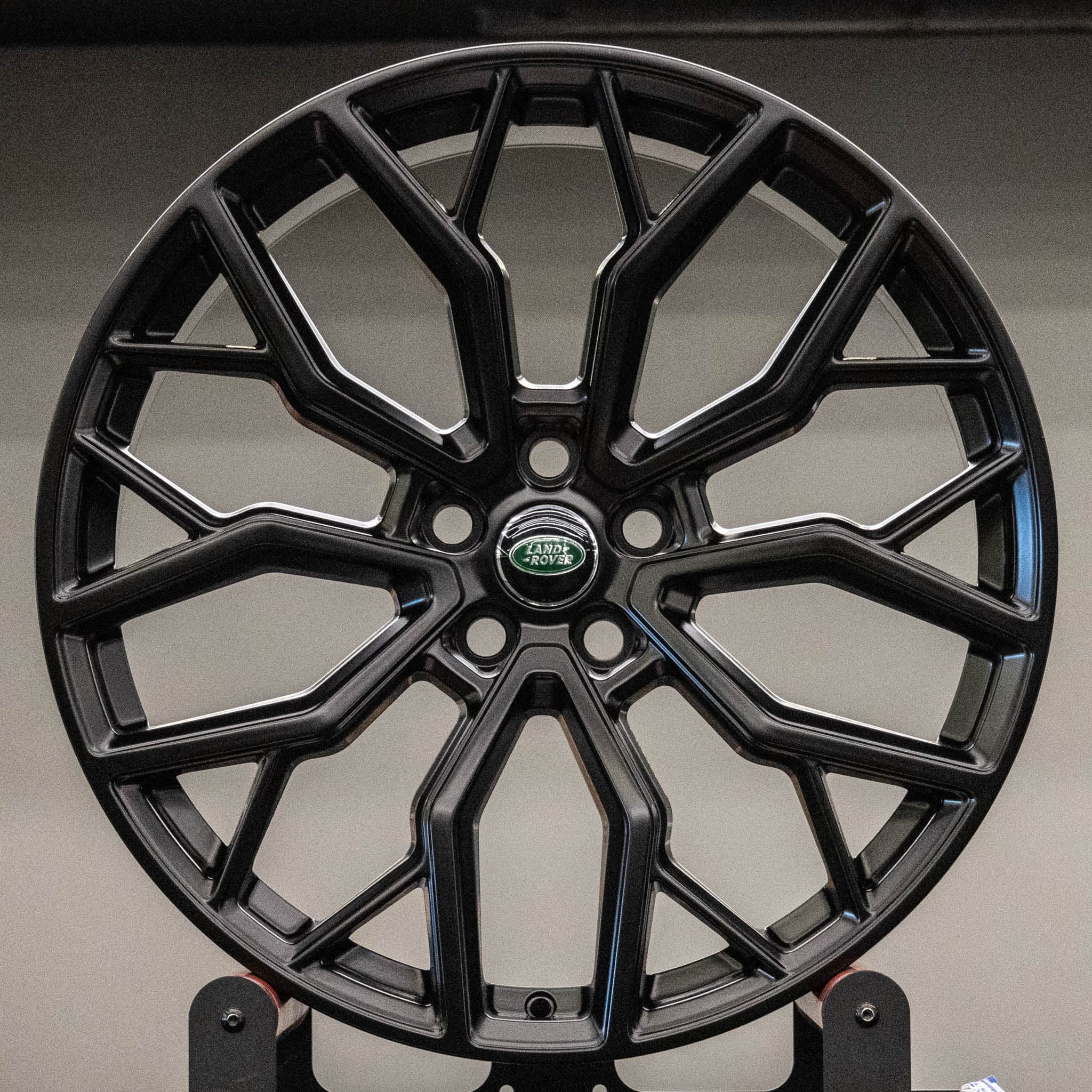 IV394 22" LAND ROVER 5X120